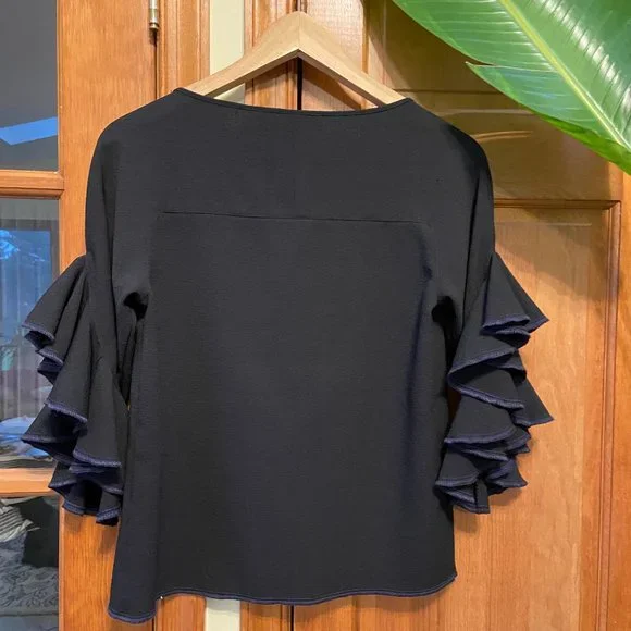See by Chloe black ruffled 3/4 sleeve crepe-like boat neck blouse, size 4-EU 34 - Picture 4 of 11